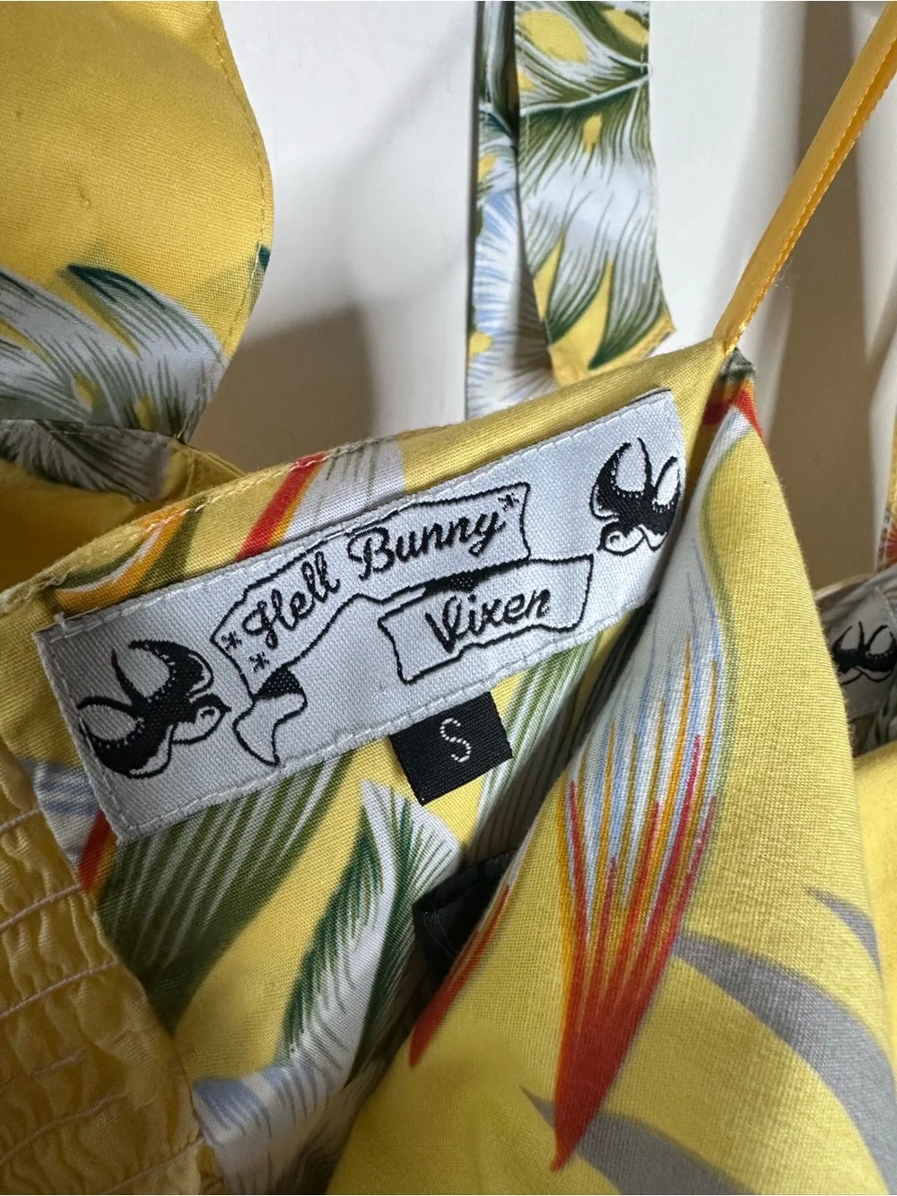 Hell Bunny Vixen 2013 Tropical Vacation Halter Romper Pinup Playsuit S - Picture 7 of 7